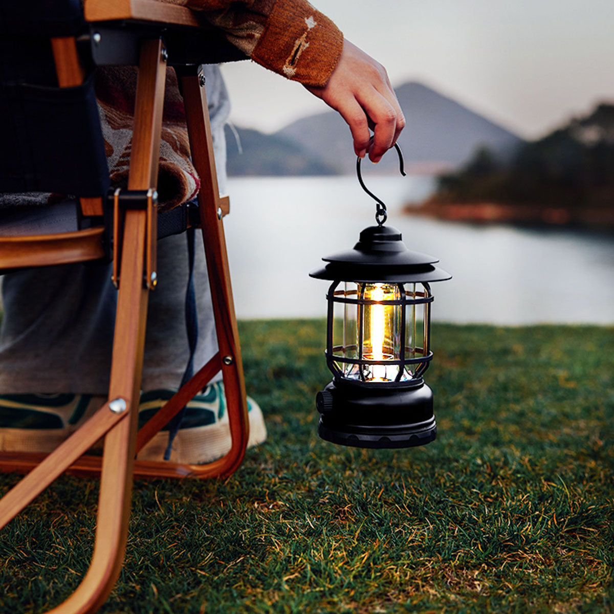 Outdoor Lamp Retro Revolving Lantern